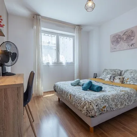 Apartment Le Stanislas - 4 Ch, 2 Sdb, 8 Pers, Vue & Asc Nancy